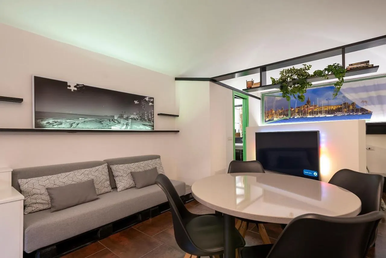 Sweet Apartment Machin Alghero 0*,  İtalya
